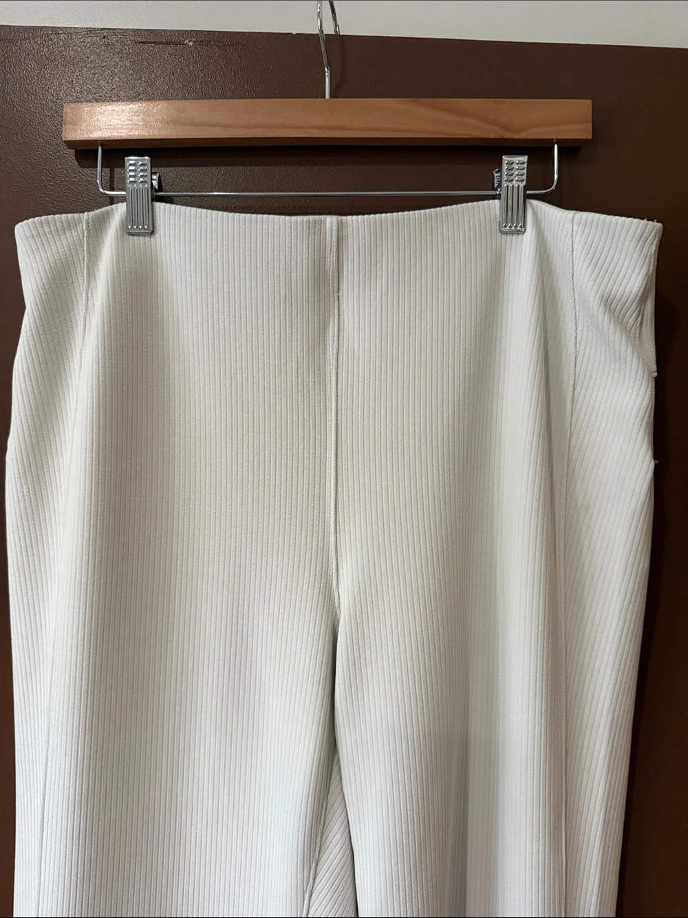 NWT Lululemon Ribbed Softstreme Flare Pant